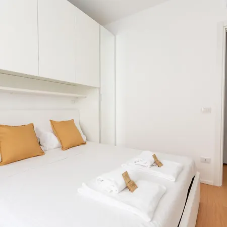 Easytopstay - Bramante Cozy Flat 아파트 밀라노